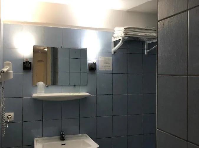 Emilie Hotel 2*