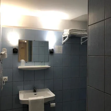 Emilie Hotel 2*